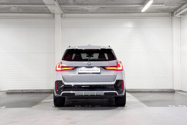 BMW iX1 xDrive30 67 kWh l M-Sport