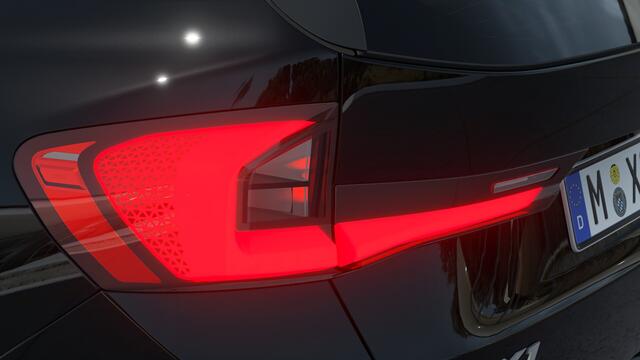 BMW iX1 eDrive20 xLine / Achteruitrijcamera / Adaptieve LED / Comfort Access / Parking Assistant / Stoelverwarming