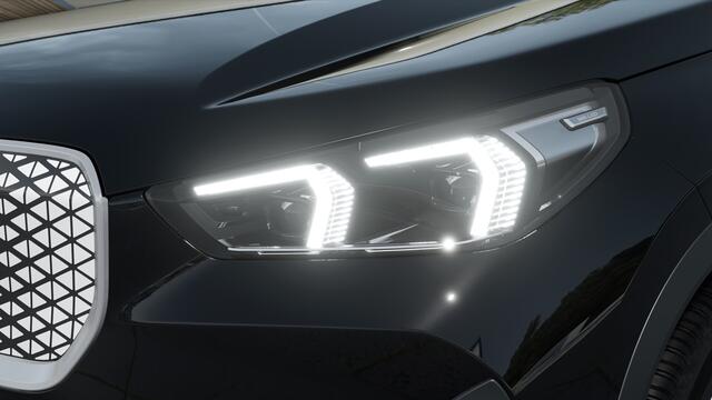 BMW iX1 eDrive20 xLine / Achteruitrijcamera / Adaptieve LED / Comfort Access / Parking Assistant / Stoelverwarming