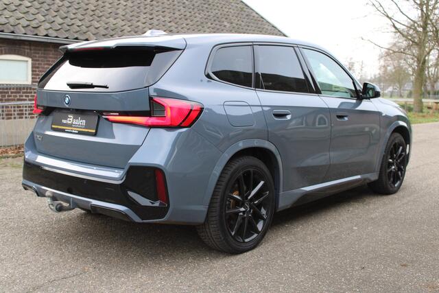 BMW iX1 xDrive30 Launch Edition 67 kWh SOh 100% M-SPORT NAVI ECC CAMERA 28000KM!!!