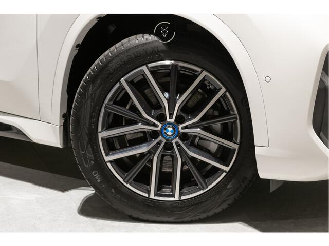 BMW iX1 xDrive30 M-sport Launch Edition 67 kWh H/K|Pano|Massage|Incl. BTW