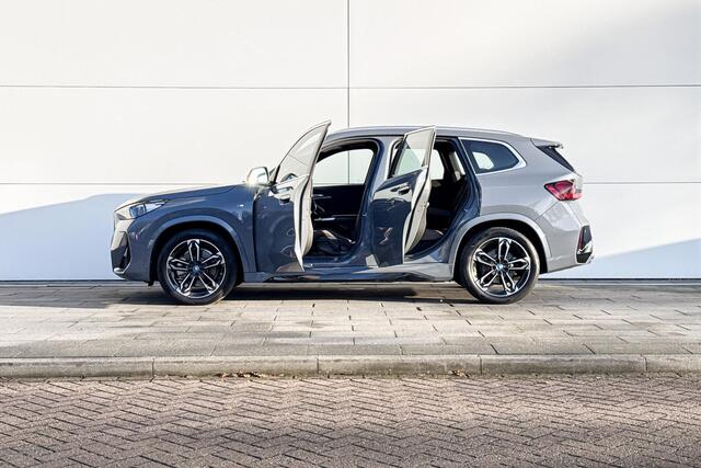 BMW iX1 xDrive30