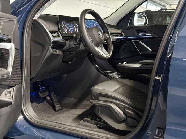 BMW iX1 eDrive20 Pure Edition 67 kWh | xLine | Premium Pack | Trekhaak