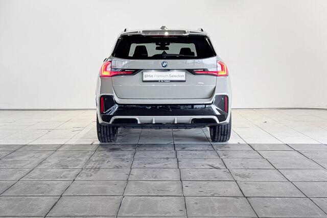 BMW iX1 eDrive20 M Sport Edition Special Request - Beschikbaar vanaf: April 2026