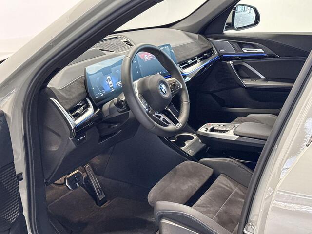 BMW iX1 eDrive20 M Sport Edition Special Request - Beschikbaar vanaf: April 2026