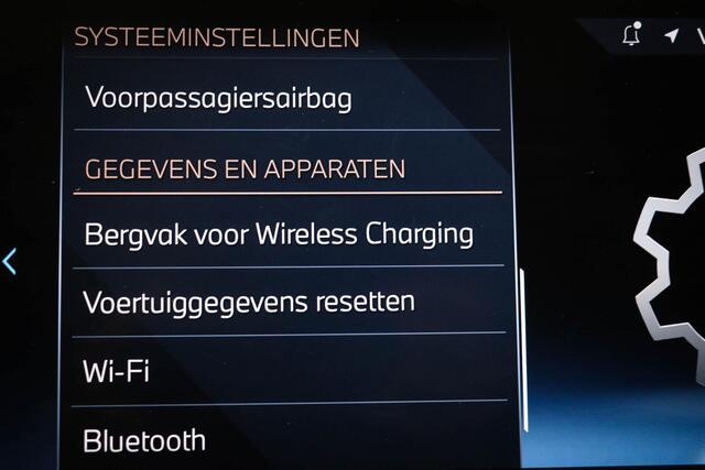 BMW iX1 eDrive20 67 kWh M-Sport Edition | PREMIUM PACK | STUURVERWARMING | DAB | APPLE | CAMERA