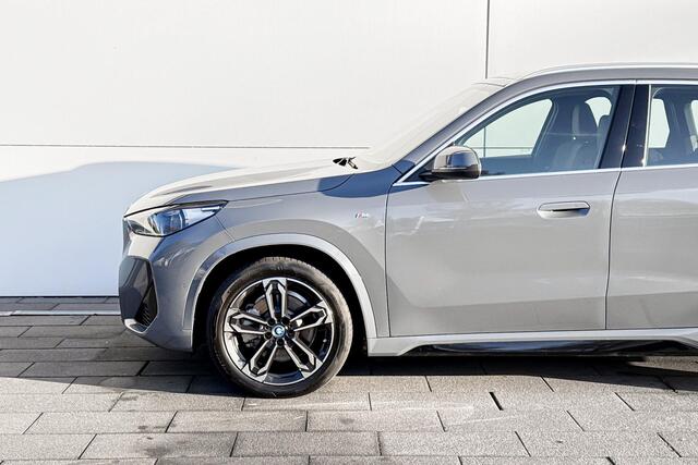 BMW iX1 xDrive30
