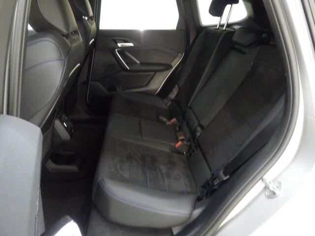 BMW iX1 XDRIVE30 LAUNCH EDITION 67 KWH I M-SPORTPAKKET I 99% SOH I APPLE CARPLAY I P-CAMERA