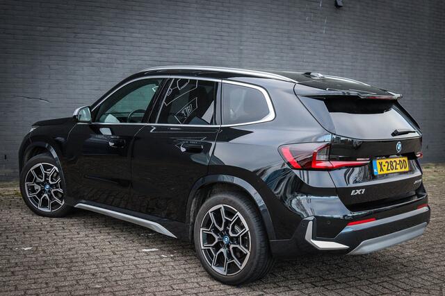 BMW iX1 xDrive30 67 kWh Net binnen - Nu al te bezichtigen