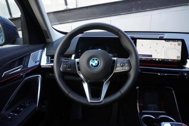 BMW iX1 eDrive20 | xLine | Innovation Pack | Travel Pack