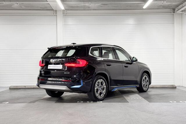 BMW iX1 xDrive30 Launch Edition 67 kWh