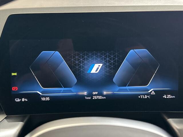 BMW iX1 xDrive30 67 kWh M Sport Edition Sportstoelen Soh (batterijcheck) Waarde 98,3 %