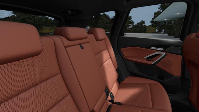 BMW iX1 eDrive20 M Sport / Sportstoelen / Comfort Access / M Adaptief onderstel / Head-Up / Parking Assistant Plus / Live Cockpit Professional