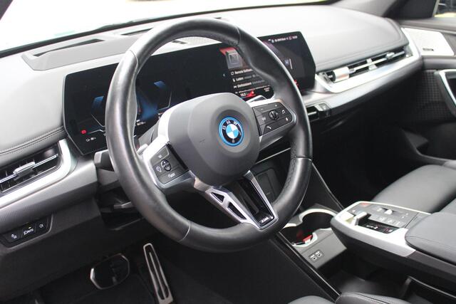 BMW iX1 xDrive30 67 kWh // M Sportpakket