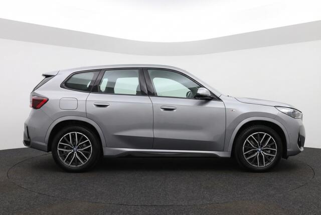 BMW iX1 20 eDrive M Sport Full Led l Navi l Camera