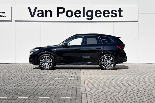 BMW iX1 xDrive30 | 67 kWh | M Sport | Panoramadak | Trekhaak
