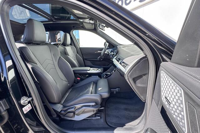 BMW iX1 xDrive30 | 67 kWh | M Sport | Panoramadak | Trekhaak