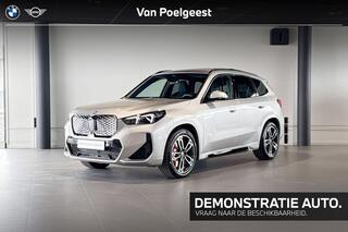bmw-ix1-edrive20-67-kwh--m-sport-p