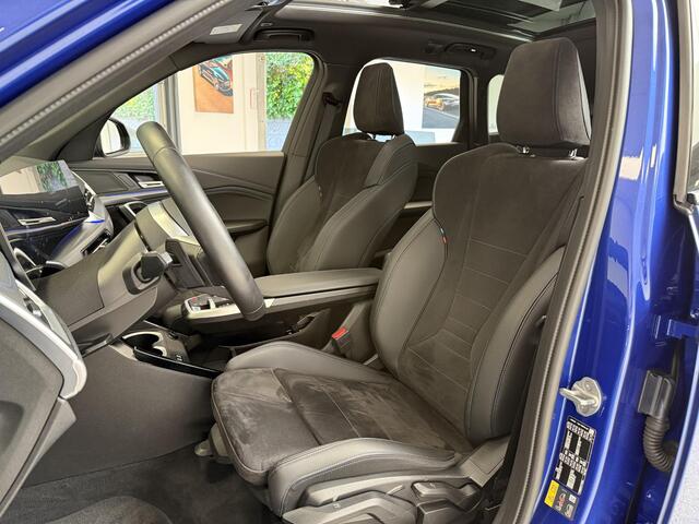 BMW iX1 eDrive20 67 kWh M-Sport | SOH 98% | PANO | CAMERA | CARPLAY |