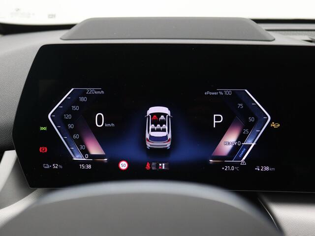 BMW iX1 xDrive30 Launch Edition 67 kWh 313PK Aut. SOH 98,96%, Trekhaak, Keyless, 360gr. Camera, Adaptieve Cruise Control, Head-Up Display, 18" LM Velgen