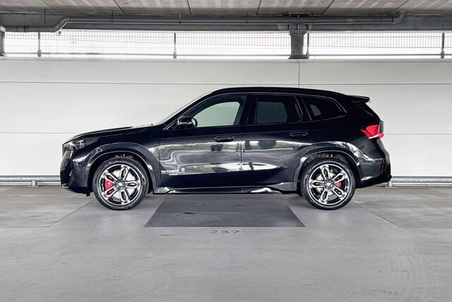 BMW iX1 eDrive20 67 kWh M Sport Edition | M Sportpakket Pro | Innovation Pack | Travel Pack | Trekhaak | Huisselectie