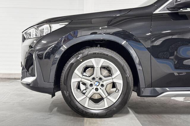 BMW iX1 eDrive20 Pure Edition | xLine | Comfort Access | Trekhaak | Stoelverwarming | Stoelverwarming | Huisselectie