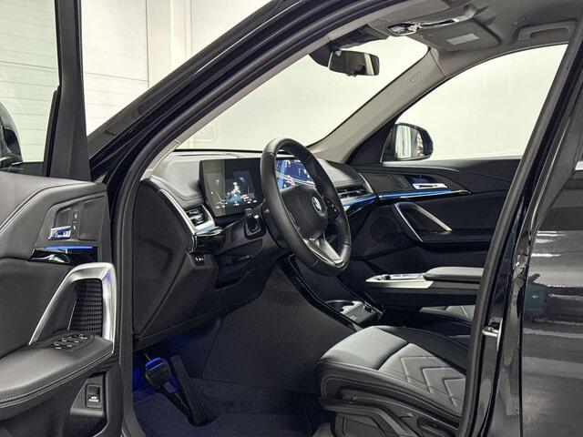 BMW iX1 eDrive20 Pure Edition | xLine | Comfort Access | Trekhaak | Stoelverwarming | Stoelverwarming | Huisselectie