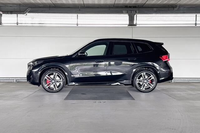 BMW iX1 eDrive20 67 kWh M Sport Edition | M Sportpakket Pro | Innovation Pack | Travel Pack | Trekhaak | Huisselectie