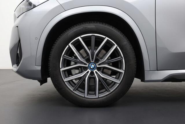 BMW iX1 20 eDrive M Sport l Full Led l Navi l Camera