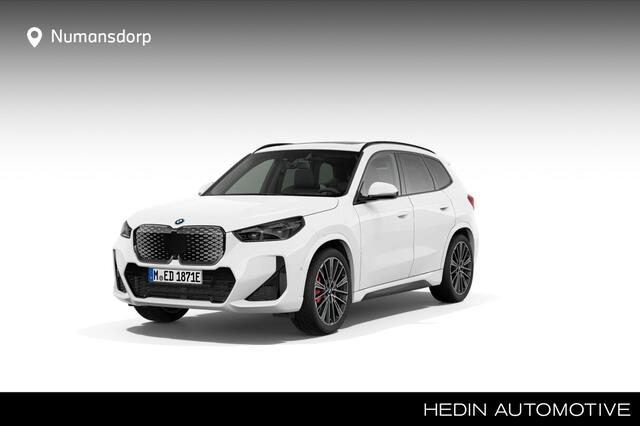 BMW iX1 eDrive20 | M-Sport Pro | 20'' | Panorama. | Head-Up | Park. + Driv. Plus | Trekhaak | Driv. Ass. | Comf. Acc. | Stuur + stoelverw.