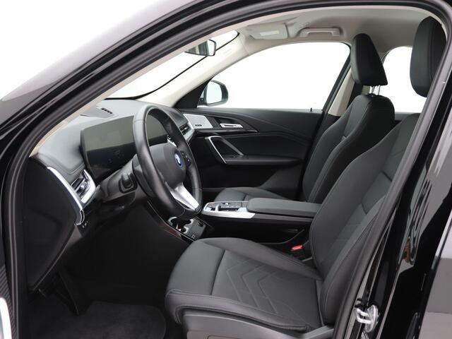 BMW iX1 xDrive30 67 kWh Leder/ Navi/ Virtual Cockpit/ Camera /Elec.Klep