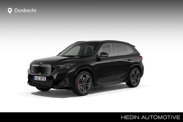 BMW iX1 eDrive20 M-Sport Pro | Panorama | 19" | Trekhaak | Harman Kardon