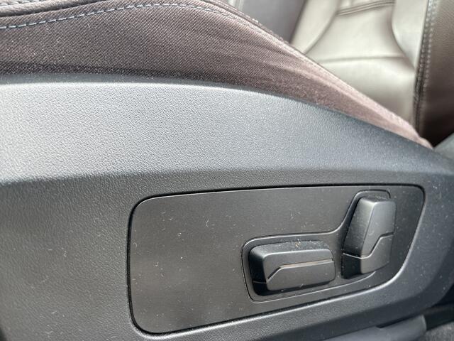 BMW iX1 xDrive30 67 kWh | M-Sport | Stoel/- stuurverwarming | Trekhaak | Driving Assistant Plus | Elektrische stoelen