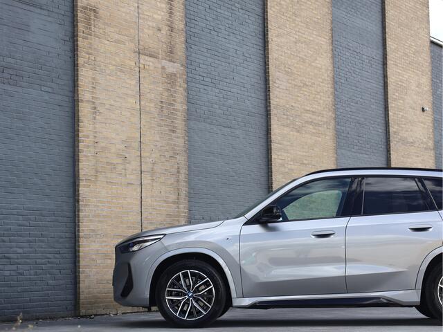 BMW iX1 xDrive30 Launch Edition M Sport Pano | ACC | Trekhaak | Driving Assistant Plus | Widescreen