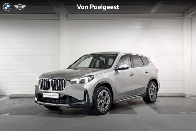 BMW iX1 xDrive30 Launch Edition | X-Line | Premium Pack | Stoelverwarming | Comfort Access