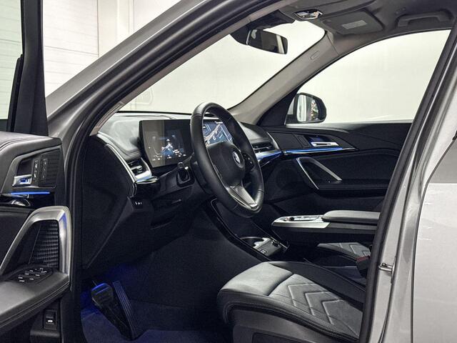 BMW iX1 xDrive30 Launch Edition | X-Line | Premium Pack | Stoelverwarming | Comfort Access
