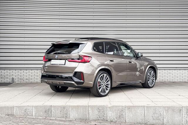 BMW iX1 eDrive20 67 kWh M Sport Edition