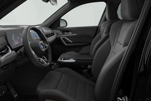 BMW iX1 xDrive30 67 kWh M Sport Edition | M Sportpakket Pro | Premium Pack | Travel Pack | Trekhaak