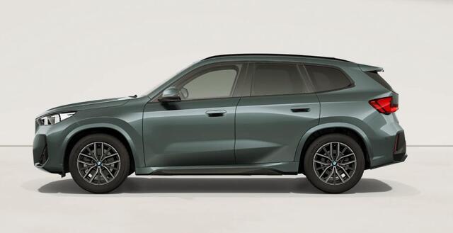 BMW iX1 eDrive20 67 kWh M Sport Edition Driving Assistant Plus - Head up - Elektrisch verwarmde voorstoelen - Sportstoelen - Comfort Access - Getinte Ruiten - Grootlichtassistent -