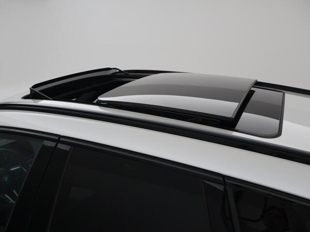 BMW iX1 eDrive20 67 kWh M-SPORT *46 KM NIEUW* + PANORAMA | PREMIUM | 19 INCH | M-REMMEN