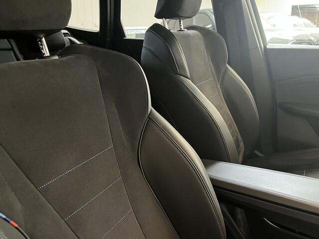 BMW iX1 eDrive20 67 kWh M-Sport | Panorama | 20" | Massage | Head-Up | Stoelverwarming