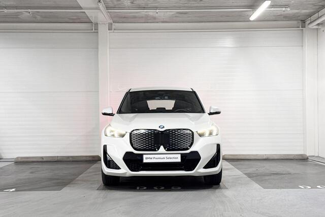 BMW iX1 xDrive30 Launch Edition | Comfort Access | M-Sport | Driving Assistant Plus |