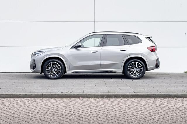 BMW iX1 eDrive20 67 kWh M Sport Edition | M-Sport | Driving Assistant Plus| Glazen panoramadak