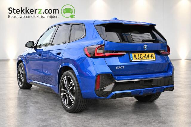 BMW iX1 xDrive30 67 kWh M-Sport pakket | Premium Pack | All-in prijs incl. 12 mnd BOVAG garantie | Aviloo Accutest