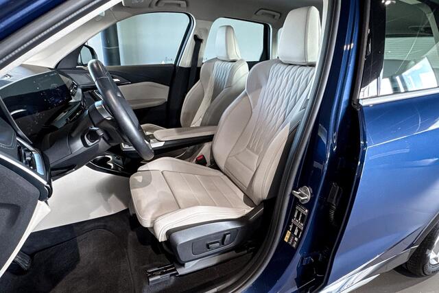 BMW iX1 eDrive20 67 kWh | X Line | Stoelverwarming | Head-Up Display | Comfort Access |