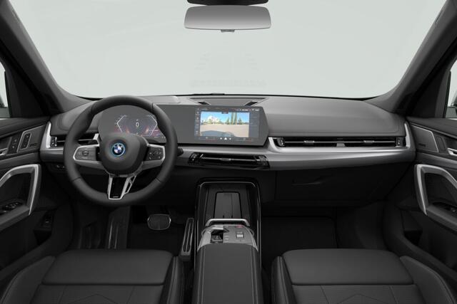 BMW iX1 xDrive30 67 kWh M Sport Edition | M Sportpakket Pro | Innovation Pack | Comfort Pack | Travel Pack | Trekhaak