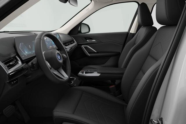 BMW iX1 xDrive30 | xLine | Premium Pack | Comfort Access | Launch Edition | 67 kWh |