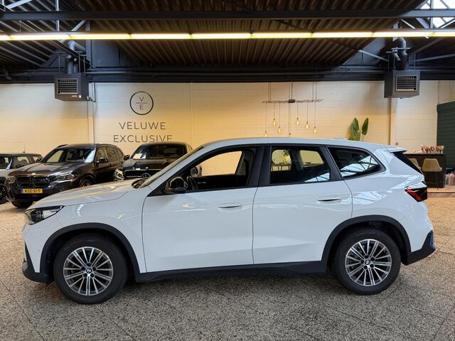 BMW iX1 xDrive30 Launch Edition 67 kWh | HUD | 360 | Keyles | BTW | LED |