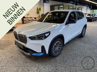 BMW iX1 xDrive30 Launch Edition 67 kWh | HUD | 3