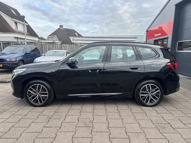 BMW iX1 xDrive30 67 kWh M Sport Edition – foto 4